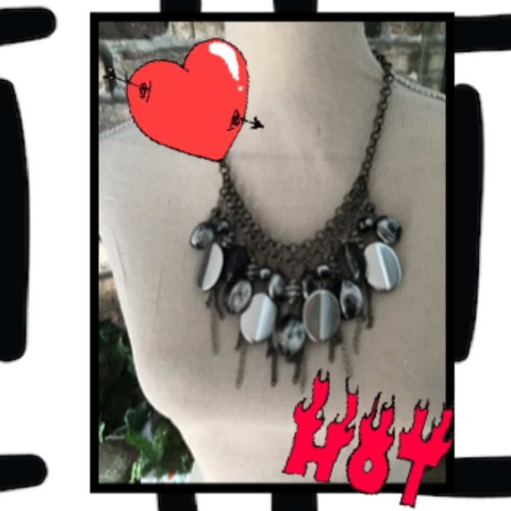Statement Necklace - Picture 2 of 4